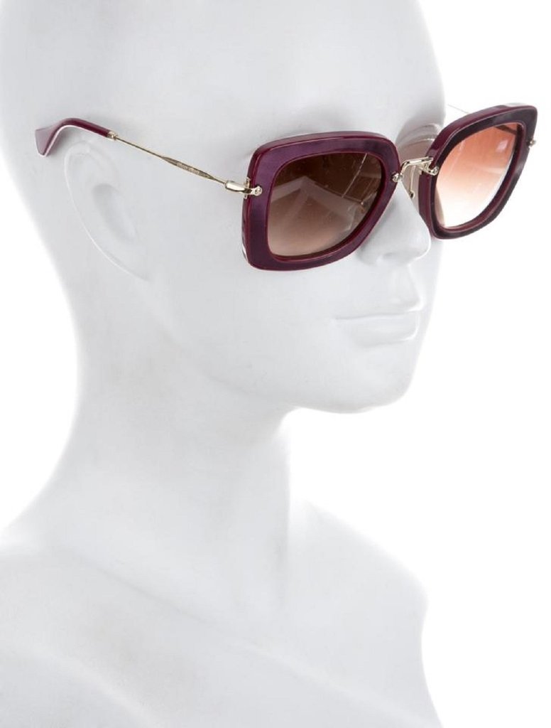 Miu Miu Prada Classic Women display picture 1